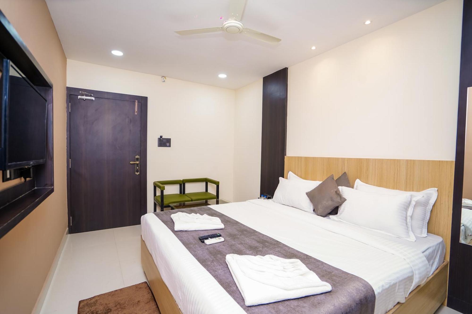 Hotel Middleton Nxt Bhubaneswar Exterior foto